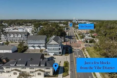 Апартаменты Ocean Lofts In The Vibe #5 - 5 Min Walk To Beach Вирджиния-Бич США